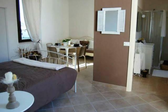 La Casa Bianca Apartment Roe Bagian luar foto