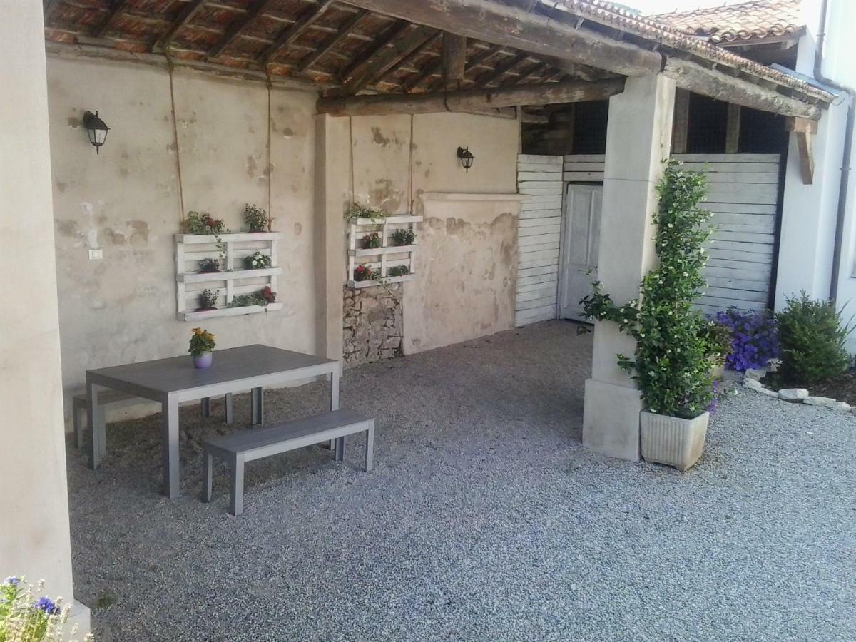 La Casa Bianca Apartment Roe Bagian luar foto